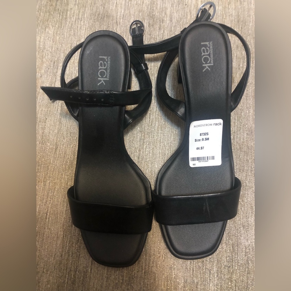 NWT Nordstrom Rack Black Heels